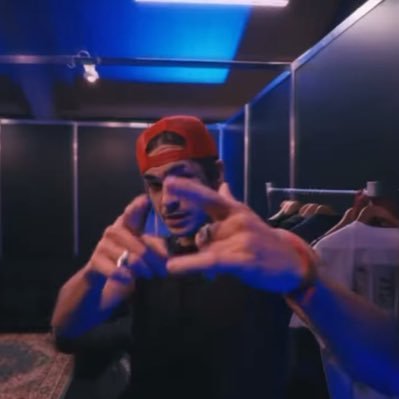 leclercs911's profile picture. she/her