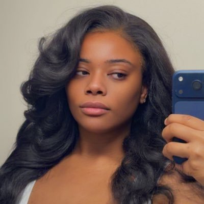 RoseSensu's profile picture. 