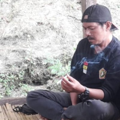 kota_ruang09's profile picture. Dunia dan sandiwara, bahagia, canda, dan tawa, kadang engkau perlu berhenti sejenak lalu engkau melangkah lagi