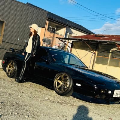 yuu19891010's profile picture. 無言フォロー失礼します 最近ファション熱すごくて最近レザー系ファションにハマってます😁        レザーモデルとして誰かスカウトお待ちしてまーす笑  良かったらフォローよろしくお願いします♡ あ、車も好きです！ 180sx 後期しか勝たん🥺👊