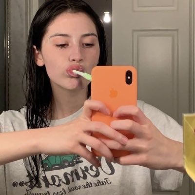 kem0yy's profile picture. Get out