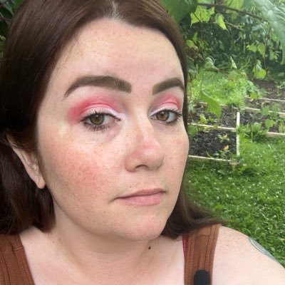 PhotiniJewett's profile picture. Avid reader and Blu-ray collector. Usually I’m listening to Audible while playing Animal Crossing on my 3DS.