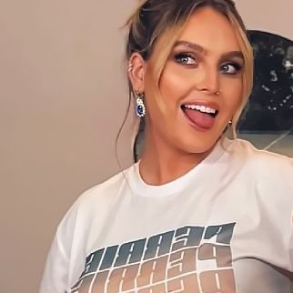 selenakisstell's profile picture. Dedicated to loving Selena Gomez/ BTS, Taylor and 1VERSE• 
• (3/4) • Sel 07/13 ♡ • SFC 19/07/24 ♡ • taylor 12/11/23 ♡ 💌 conoci a wos 16/11/25