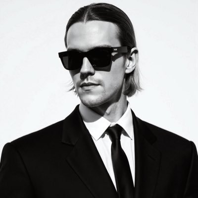 FutureCodeUK's profile picture. CEO @ EvilAI