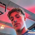 eminesanal3952's profile picture. 🖋️ Mimar 🎸