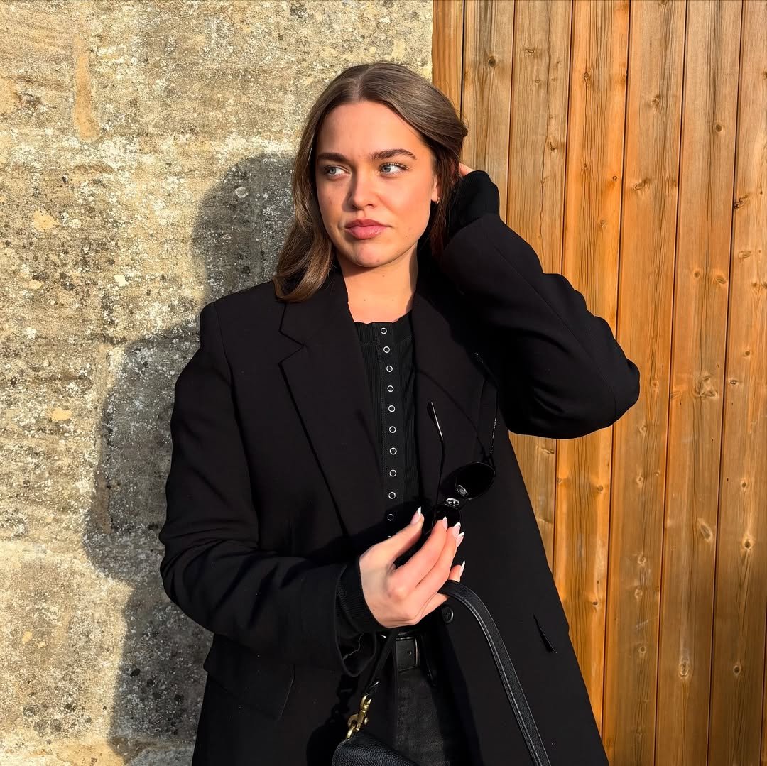 Umina345078's profile picture. every day is a fresh start 🌅