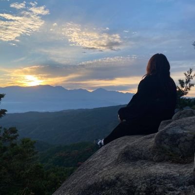 rivermee_nakase's profile picture. 🌱新米営業頑張ります🌱
営業として、お客様の課題に寄り添いながら、成果につながる提案を届ける営業を目指しています！
お休みの日はアウトドアや旅行でリフレッシュ★花の写真を撮ることが小さな趣味🌼
※企業様のお打合せもお気軽にご連絡下さい！DM相談歓迎
※無言フォロー失礼いたします🙇🏻‍♀️