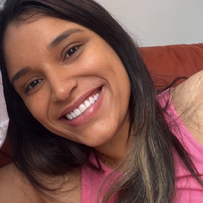 palomafacanha's profile picture. Uma mulher cheia de defeitos tentando ser melhor a cada dia ! Esperando a volta de Jesus 🙇🏼‍♀️Apocalipse 22:7