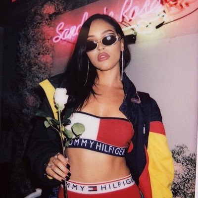 honeyxdripped's profile picture. 𝒋𝒖𝒔𝒕 𝒂 𝒑𝒓𝒐𝒖𝒅 𝒃𝒊𝒔𝒆𝒙𝒖𝒂𝒍 𝒒𝒖𝒆𝒆𝒏 𝒕𝒂𝒍𝒌𝒊𝒏𝒈 𝒉𝒆𝒓 𝒔𝒉𝒊𝒕 💋