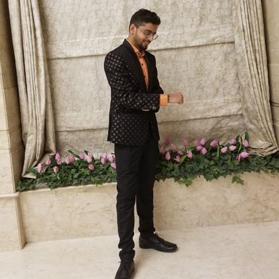 deepakmanglani_'s profile picture. SDE @Microsoft | 200k @Linkedin