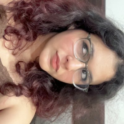 BlehVikaa's profile picture. just another girl who's desperately in love with Shah Rukh & Taylor Swift ✨ #HalaMadrid