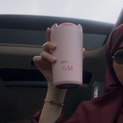 R00_E19's profile picture. Accounting 💸