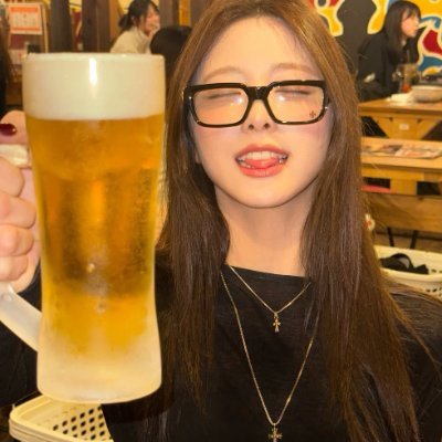 costaico's profile picture. You're already warm like sunshine. You shine even without the moonlight.