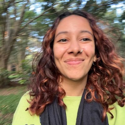 holasaranyahere's profile picture. currently learning a tik tok dance, how to play the piano, or napping