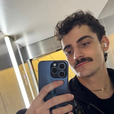 Loloique's profile picture. medium ugly men