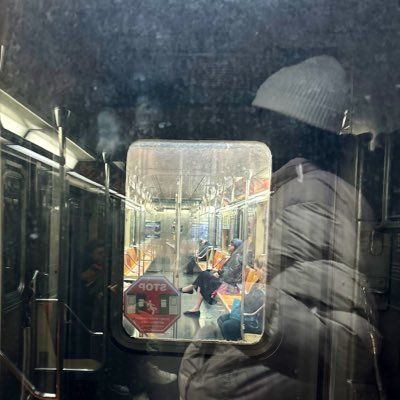 manu__mk's profile picture. 