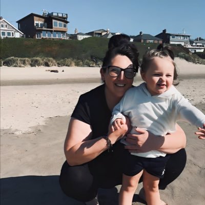 Breannakayy91's profile picture. Oregonian. ☔️ I got to many opinions , & I’m always late; So pour yourself a drink. 🍻👯‍♀️