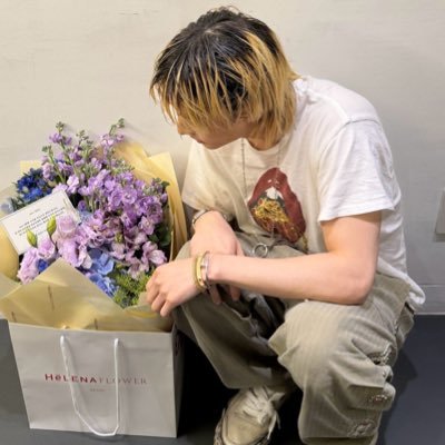 controdicting's profile picture. 