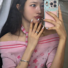 YD98N's profile picture. · she has a style that attracts attention Ꮺ ָ࣪ ۰ ͙⊹ adorable and captivating like a little doll ;