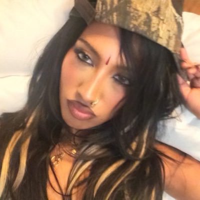 heartsmanon's profile picture. solo in soho ✶