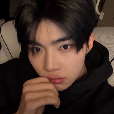 gmgyub's profile picture. u know who to hit up first when nunu dyes his hair again