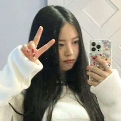 blushedlace's profile picture. ✿