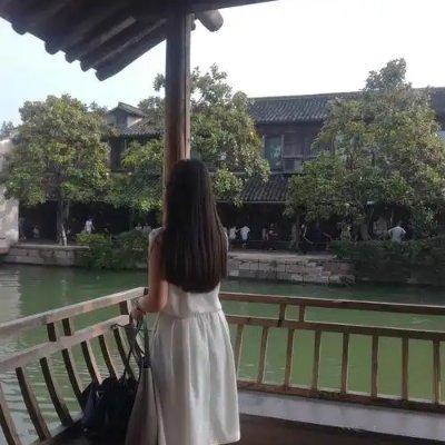 Ktlbiz's profile picture. 旅先で軽いヨガをしたり、朝の散歩を楽しんだり、好きな香りを探す時間が心地よいです。日本の静かな空気が好きで、出会いがゆっくり育っていく瞬間を大切にしています