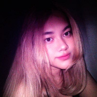 vinaanggraeni81's profile picture. 