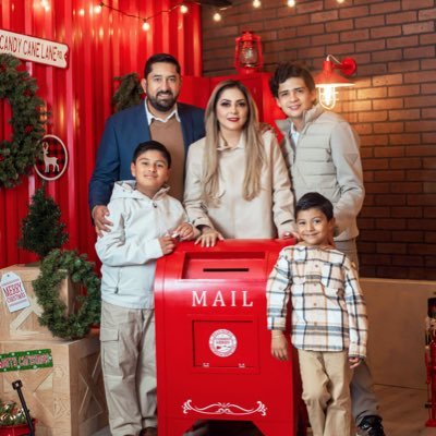 AlyGamboa's profile picture. Duranguense. Servir es una vocación y para mi, una pasión. Esposa y mamá de 3 hijos maravillosos. Síndico por el Municipio de Durango #VaXDurango