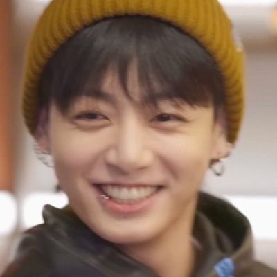 fluffkkyu's profile picture. the world is round and so is jungkook