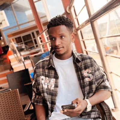 IfechukwuEgede's profile picture. Software Engr🖱️Web developer💻 Graphic designer🎨 Manchester United fan💪 I support any club that's not Chelsea😇 Wizkid fc✊