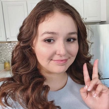 SandraOliv59123's profile picture. Entertainment and Recreation and exchange and self employed and fashion designer