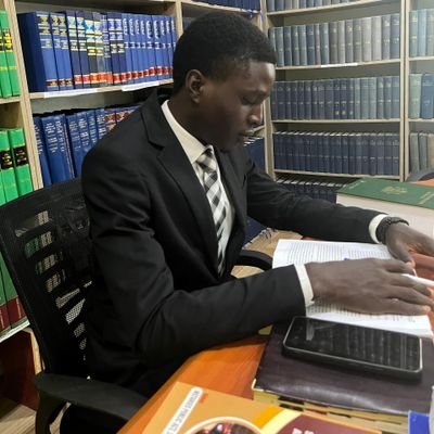 sir_kolly_'s profile picture. Love and Light||
I found peace in Islam💯☪️ || UNILAWRITE⚖️||  Blues✌️💙|| Learning To Become 👨‍⚖️