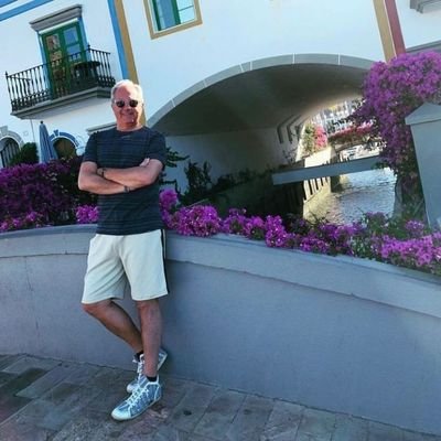 TOMMER38485's profile picture. Always know what you want in life.