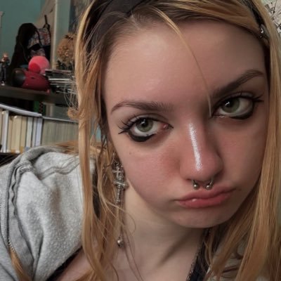 the__one2005's profile picture. 19, minors DNI, 5’10 #sizetwitter