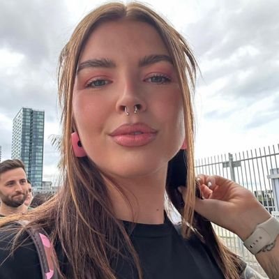 castro_488's profile picture. just a single woman living the best life i deserve
