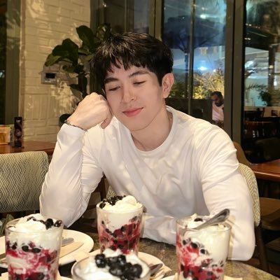 EduKevin4's profile picture. Vibin with someone who's witty, optimistic, and unapologetically themselves