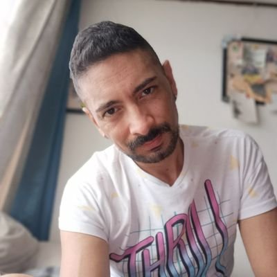 Santicr10's profile picture. no hay q tomar TW en serio
#RelajenLaPelvis
#FriendzoneMaster 😂