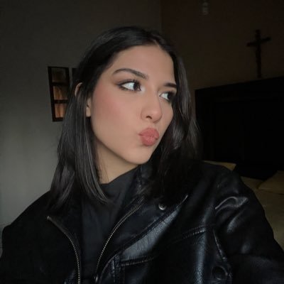 thxBlanca's profile picture. uso los tweets como diario personal, vida de una tlp, ¿ser capricornio es don o maldición? voy excusar mis acciones detrás de mercurio retrograda ¿o no?