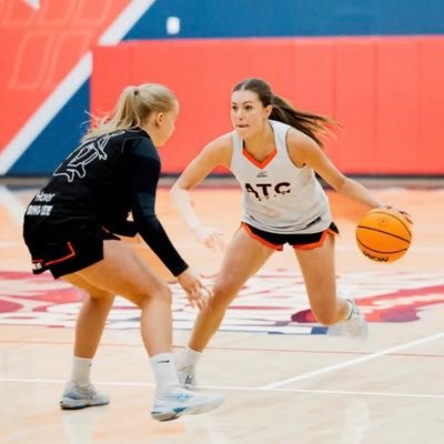 tate_whalley's profile picture. 5’8 |CG| CO 26 |U18 Aust. Nationals| G.S Academy of Sport |6 year BWA athlete |Gold Div. https://t.co/tSnujm1e3p for Roses AAU |DUX ASHS 22 & 23 |I.S. X COUNTRY champ!