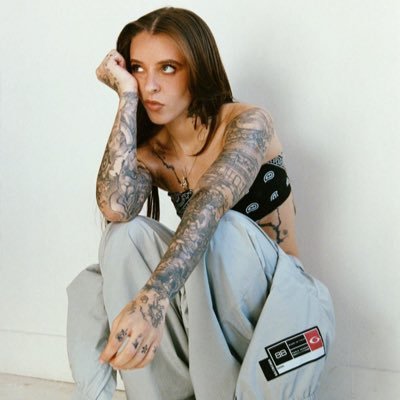 Melwassupera's profile picture. Yo sé que tú face card no declinaa ✨