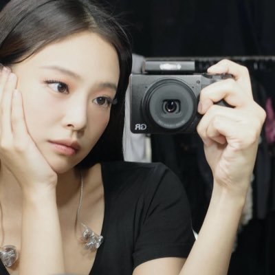 rwwit4's profile picture. @jennierubyjane #ITTIHAD