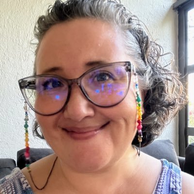 rosacris's profile picture. Mujer, madre, ciudadana #LaAraña #BrigadaDigital @KITUM_sos @_ColombiaSoyYo #PAZalaCalle #FrenalaCurva @AmnistiaOnline @rosacris@masto.ai rosacris@rosacris.co