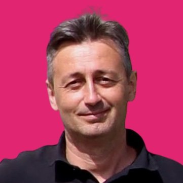 subcoachQ's profile picture. UEFA Youths & Grassroots subCoach ⚽️ Editor @tacticalpedia ⚽️ Founder & Developer @autothelic ⚽️ @qurquma@tacticalpedia.social