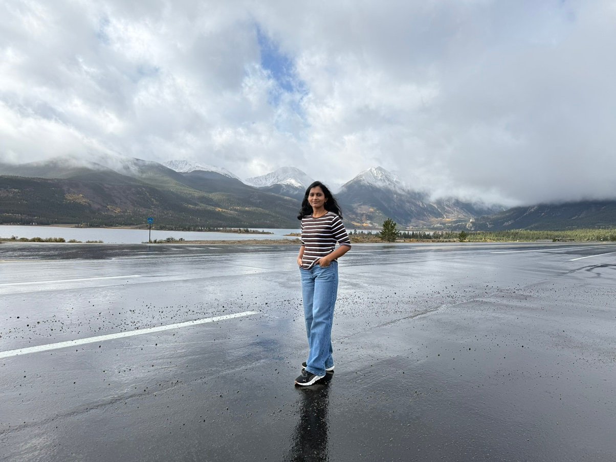 Latha0903's profile picture. 