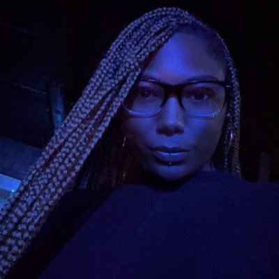 _IamVannaP's profile picture. The Blazer 🩷💨