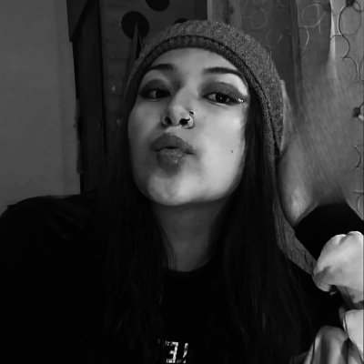 caicedo___'s profile picture. cuando todo duerma, te robaré un color