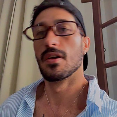 OdarpB's profile picture. sou surtado mas sou legal . 🌱