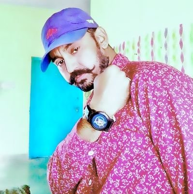 𝕄𝕠𝕠𝕝 ℝ𝕒𝕛 🦅 Profile