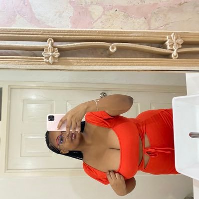 christcnee's profile picture. vybz